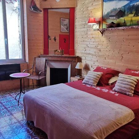 Saint-Saturnin-de-Lucian Le Mimosa B&B 외부 사진